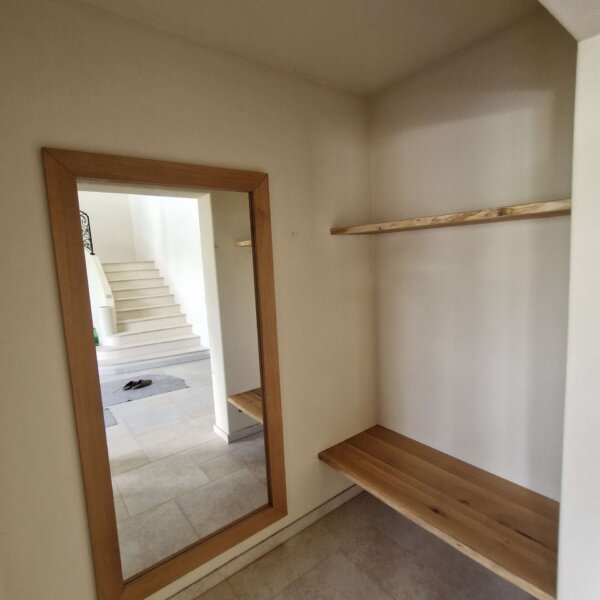 Custom-made mirror