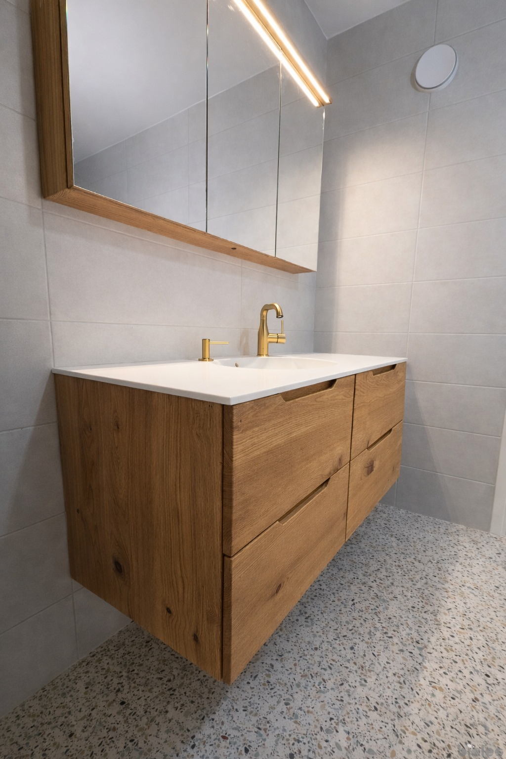 Oak Elegance & Kerrock – the perfect bathroom solution for your home - Image 2
