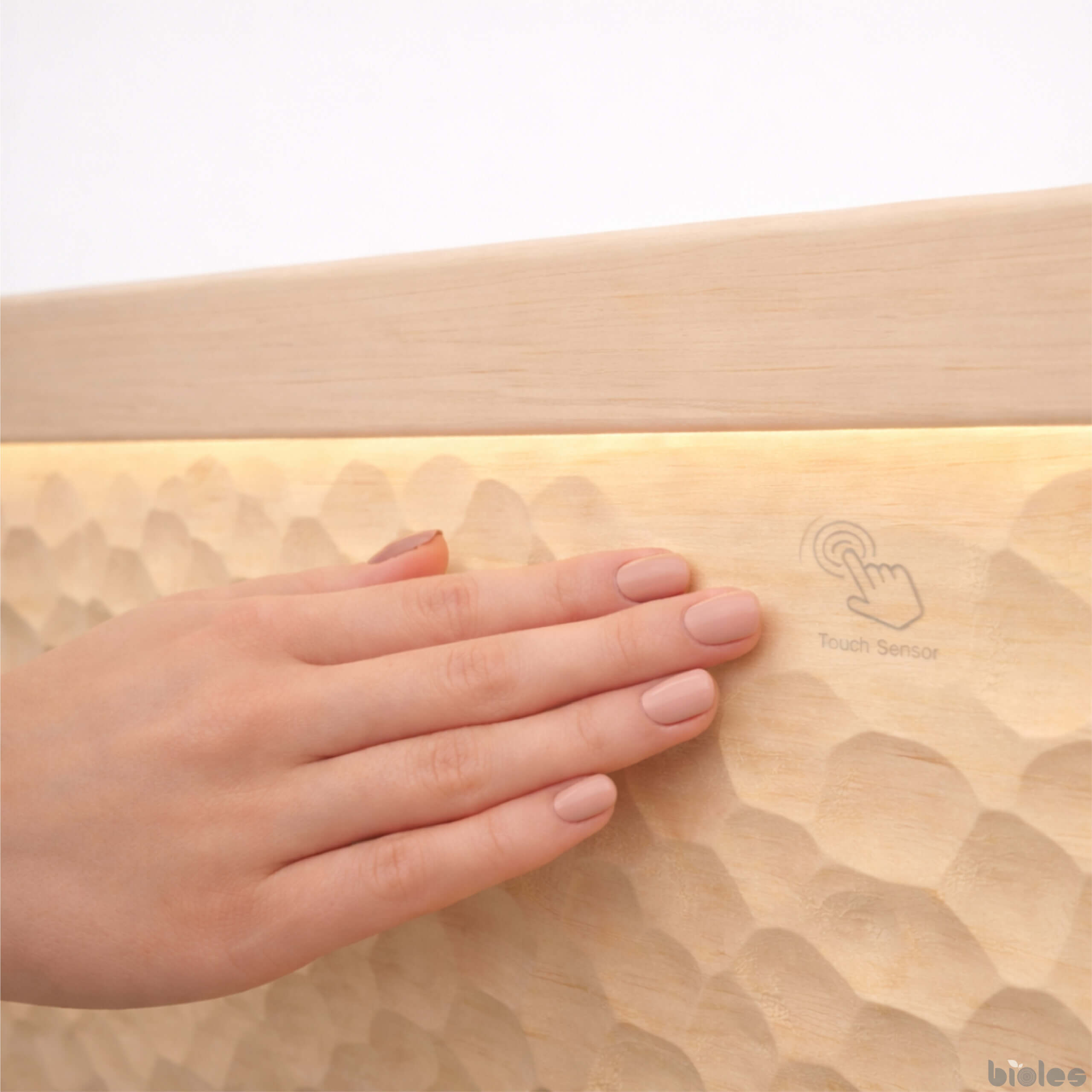 Dolly – Floating Bed Made of Solid Linden Wood with a Handcrafted Headboard - Image 3