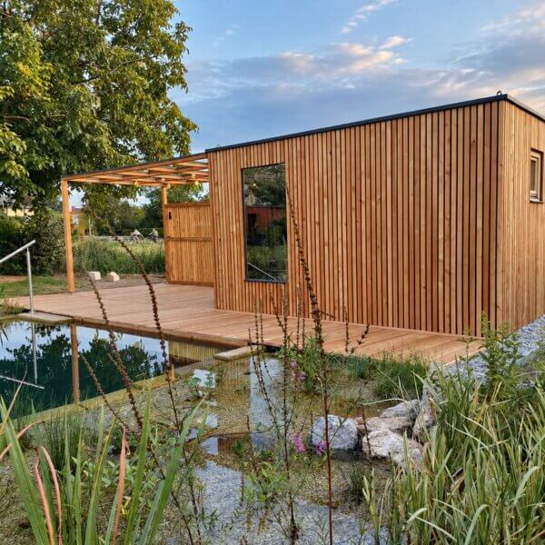 LINASSI SEVER VERANDA – garden house with covered terrace